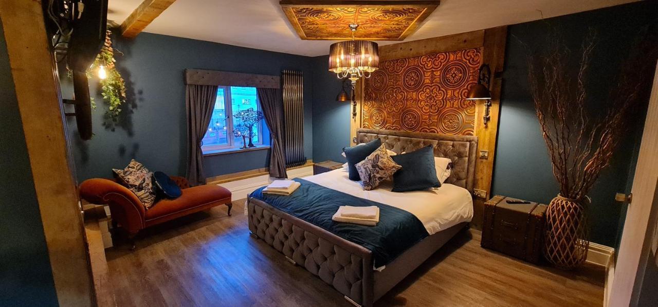 The Waterside Bar, Rooms & Restaurant Swinton  Ruang foto