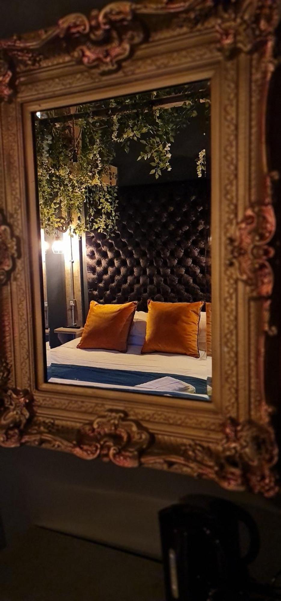 The Waterside Bar, Rooms & Restaurant Swinton  Ruang foto